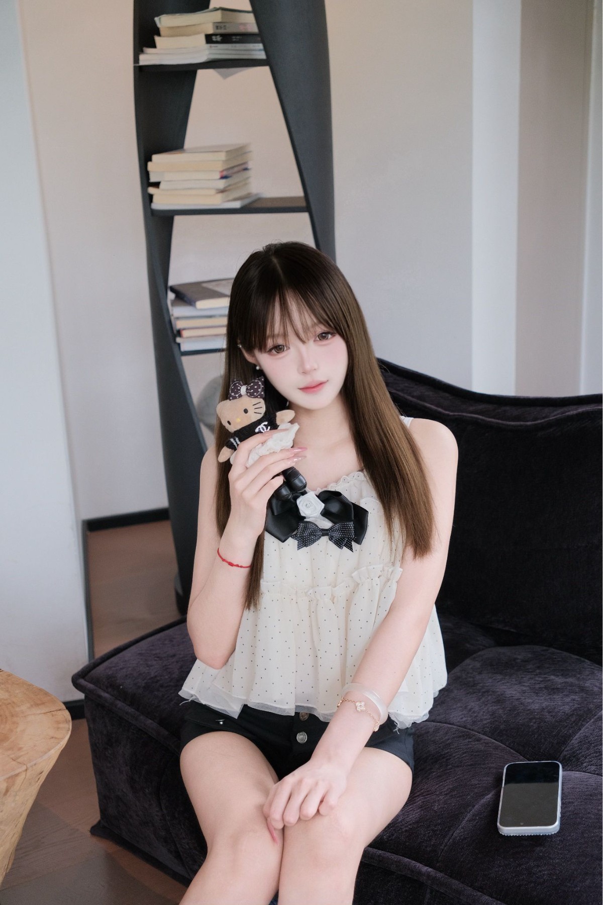 b6af18ac403a642028f49f5f53417f6d-size-1366x2048-1782884355576.jpg